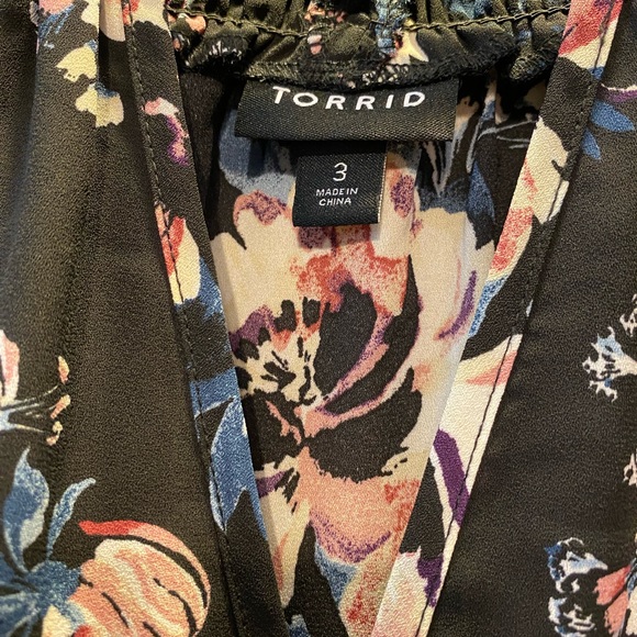 Used torrid floral chiffon halter - Picture 4 of 4
